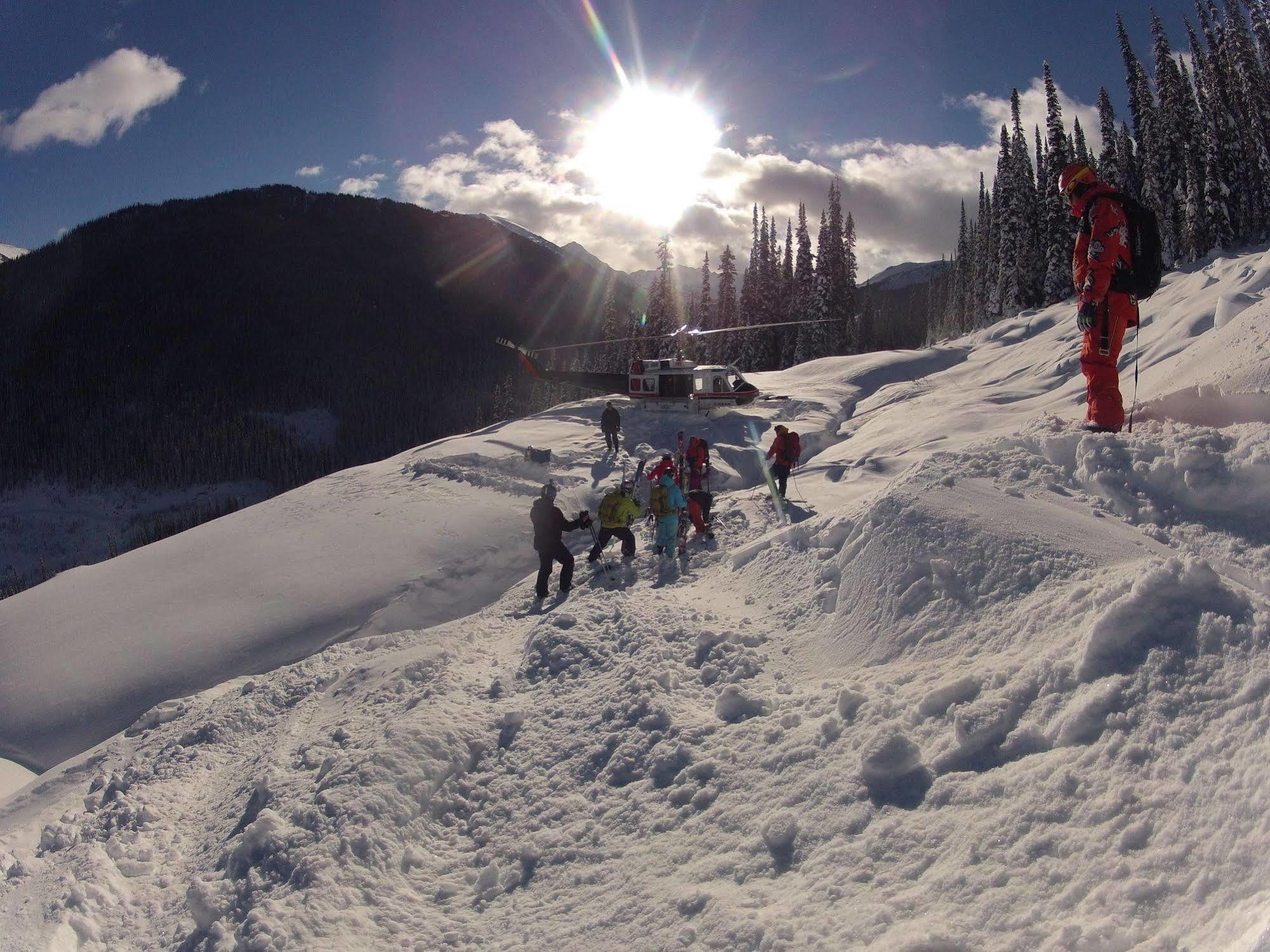 Vagabond Lodge At Kicking Horse Golden Eksteriør billede
